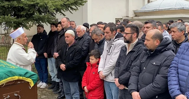 Alkollü sürücünün hayattan kopardığı genç son yolculuğuna uğurlandı Bizi bu duruma sokan kişilerin en ağır şekilde cezalandırılmasını istiyoruz Bolu Haberleri