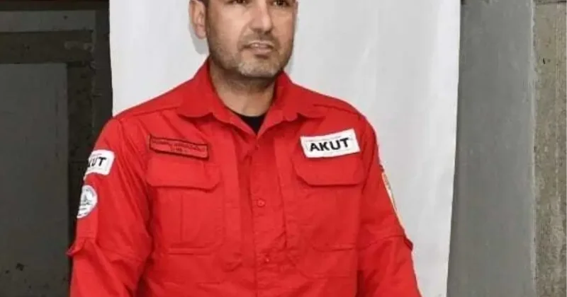 Kuşadası nda Sel: 20 Yolcu Minibüste Mahsur Kaldı