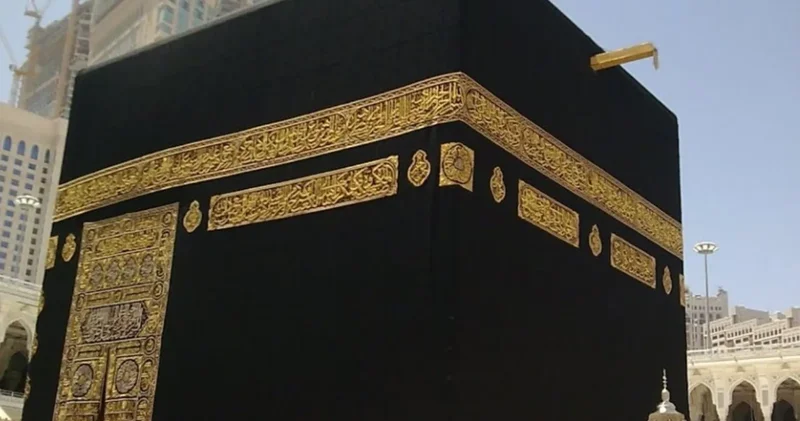 Epstein e Kâbe örtüsünden parçalar gönderilmiş!