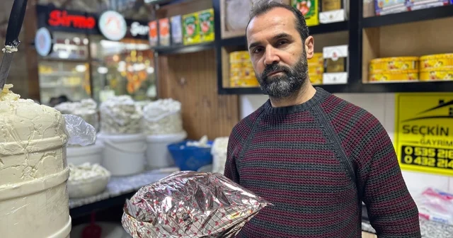 Van otlu peyniri hem sofralık hem hediyelik olarak tercih ediliyor Van Haberleri