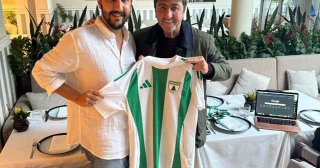 Eski milli futbolcu Dilmen, Muğlaspor Dergisi nin ilk sayısında yer aldı Muğla Haberleri