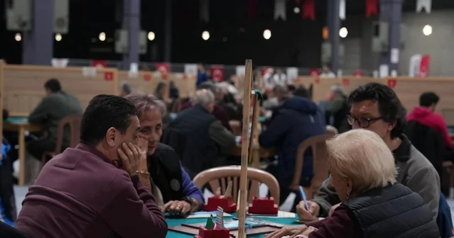 Briç camiasının en prestijli buluşması Denizli de başladı Denizli Haberleri