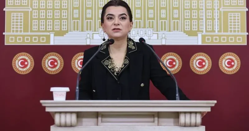 DEM Partili Koçyiğit: Diyar Koç a refakat eden ve Kürt halkını sarı torbalarla tehdit eden hemşire için suç duyurusunda bulunuyoruz!