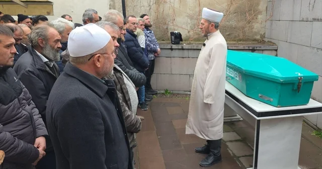 Antalya daki otobüs kazasında hayatını kaybeden sürücü memleketi Kütahya da son yolculuğuna uğurlandı Kütahya Haberleri