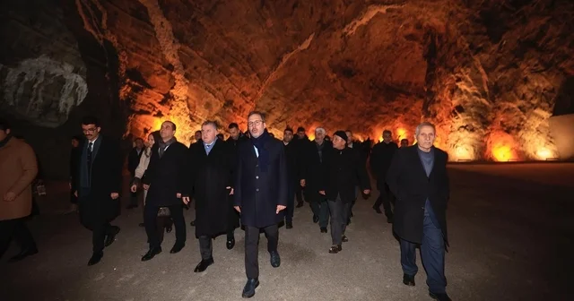 Kasapoğlu ndan Tuzluca Tuz Mağaraları na övgü: Mutlaka gidin görün Iğdır Haberleri