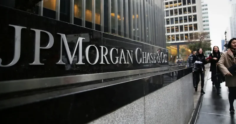 Altında fırtına sertleşiyor! Dünyanın en büyük bankası 6 bin 300 dolar için tarih verdi!