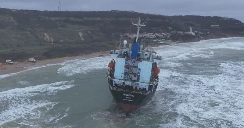 İstanbul Boğazı’nda kargo gemisi karaya oturdu Sözcü Gazetesi