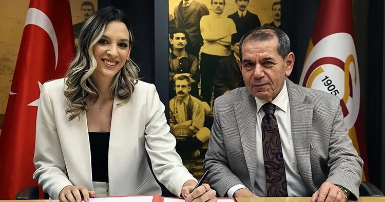 Galatasaray Alexia Carutasu ile yeni sözleşme imzaladı!