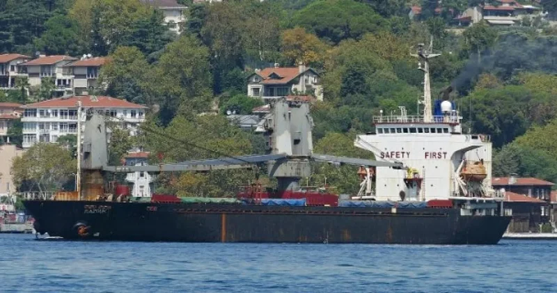 Sarıyer de kargo gemisi karaya oturdu: Kurtarma çalışması başlatıldı