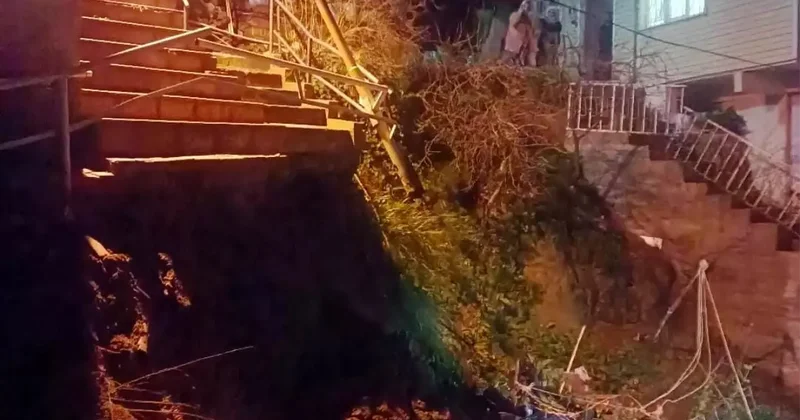 Sarıyer de Merdiven Çöktü