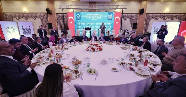 Mardin Valisi Akkoyun Artuklu da iftar programına katıldı Mardin Haberleri