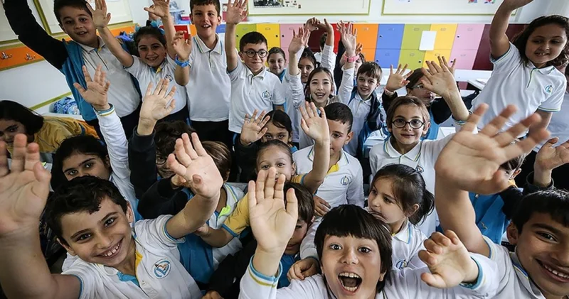 İkinci ara tatil 2026: İkinci dönem ara tatili ne zaman başlıyor, Ramazan Bayramı ile birleşiyor mu? Ara tatil kalkacak mı?