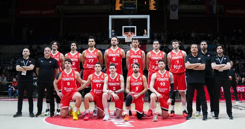 TÜRKİYE SIRBİSTAN MAÇI İZLE (CANLI ŞİFRESİZ) Türkiye Sırbistan basketbol maçı ne zaman, saat kaçta, hangi kanalda? 12 Dev Adam 4 te 4 için parkeye çıkıyor!