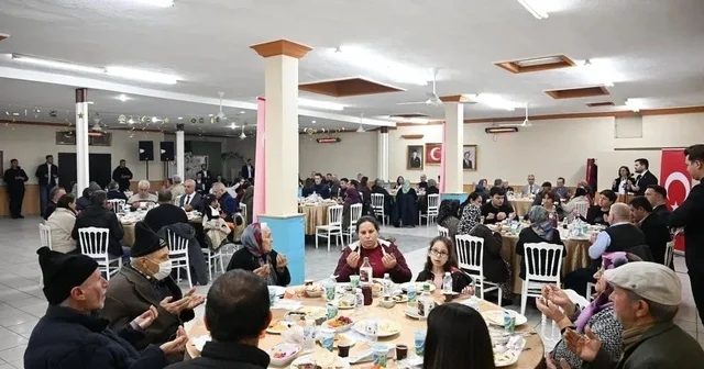 Pehlivanköy de şehit aileleri ve gaziler onuruna iftar yemeği verildi Kırklareli Haberleri