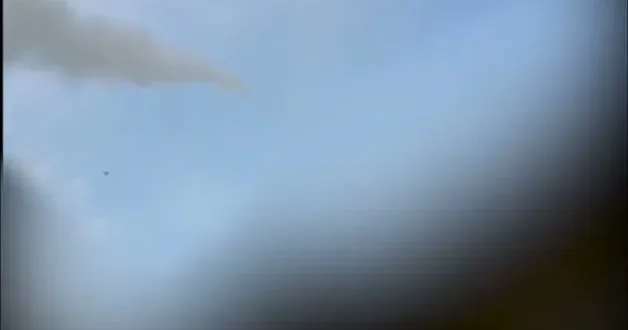 İran füzelerle İsrail i vurmaya devam ediyor! Beerşeba da füze düşme anı kamerada