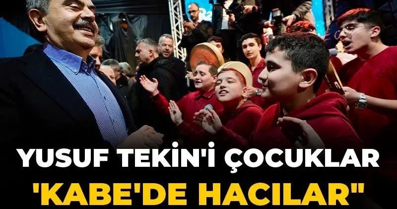 Yusuf Tekin i çocuklar Kabe de Hacılar ilahisi ile karşıladı