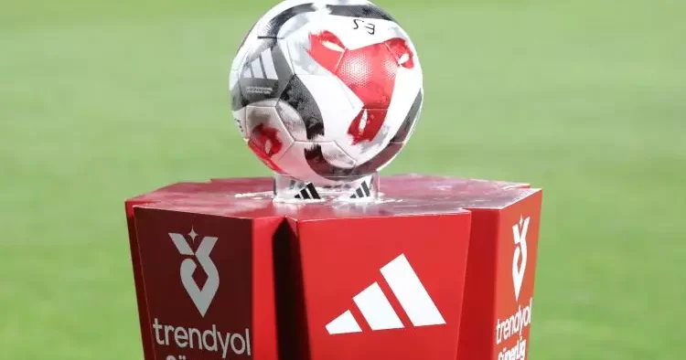 Şampiyonluk hesapları sil baştan! Yapay zekadan Süper Lig için flaş tahmin