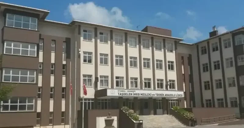 Lisede kan donduran saldırı: Öğrenci 2 öğretmen ve arkadaşını bıçakladı! Valilikten açıklama geldi Gündem Haberleri