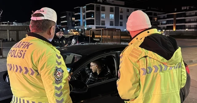 Bolu da trafik ekipleri bin 279 uygulama gerçekleştirdi Bolu Haberleri