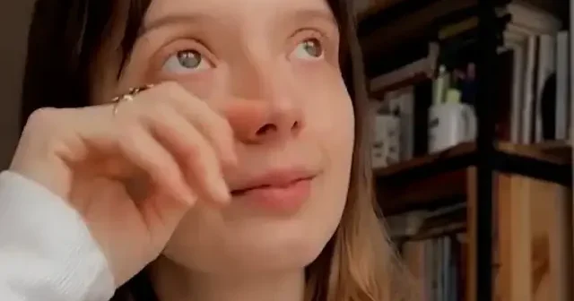 Çocuk Kitapları Yazarı Firuze Yıldız ilk defa Kur an ı Kerim meali okuduğu anlarda duygulandı: Paylaşım yüz binlerce beğeni aldı VİDEO İZLE