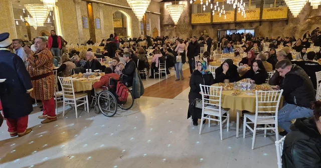 Eskişehir de gaziler ve yaşlılar iftar programında bir araya geldi Ramazan ayının manevi atmosferini hep birlikte yaşadılar Eskişehir Haberleri