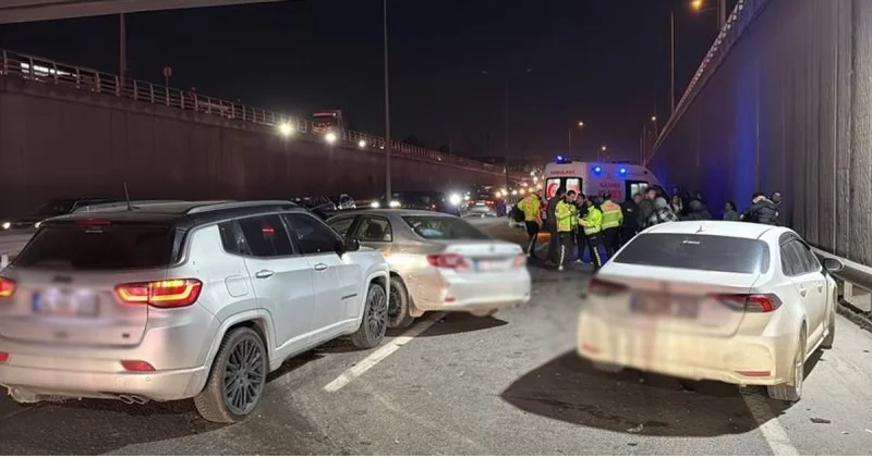 Gebze de zincirleme kaza: 5 yaralı Son dakika haberleri