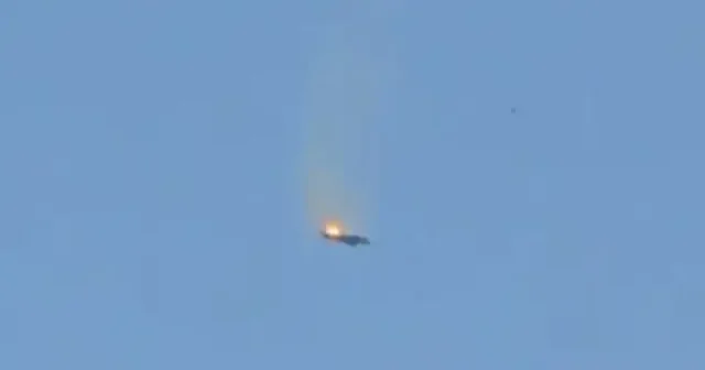 Kuveyt’te ABD savaş uçağı vuruldu: Pilot paraşütle atladı VİDEO İZLE