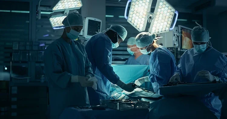 Mide küçültme ameliyatı olan kadın hayatını kaybetmişti: 5 sanık tahliye edildi Ben sadece sağlık turizmi yaptım savunması