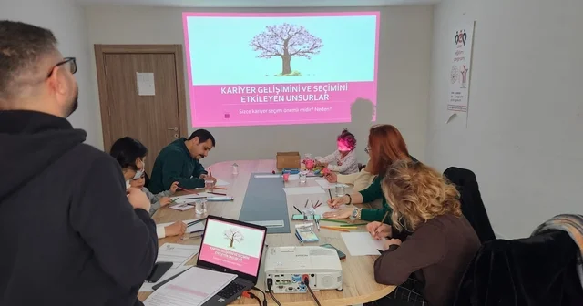 Çiftler saygılı bir evliliğe, aileler çocuklarını görmeye ve duymaya hazırlanıyor Tunceli Haberleri