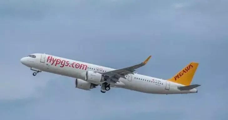 İran’da mahsur kalan Pegasus Havayolları ekibi yurda döndü