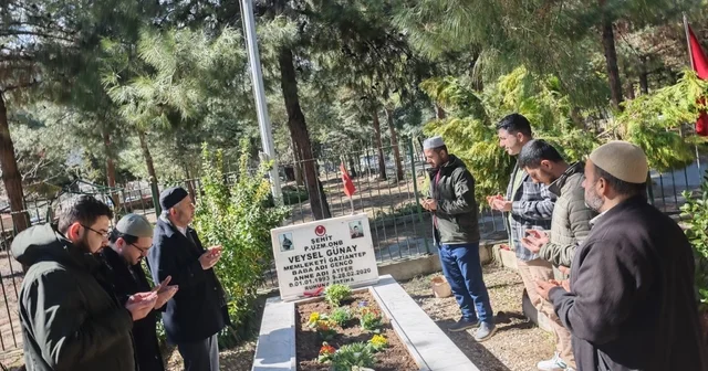 Şehit Piyade Onbaşı Veysel Günay, şehadetinin yıl dönümünde kabri başında anıldı Gaziantep Haberleri