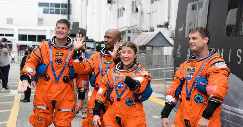 NASA, 50 yıl sonra Ay a insanlı uçuş yapacak Teknoloji Haberleri