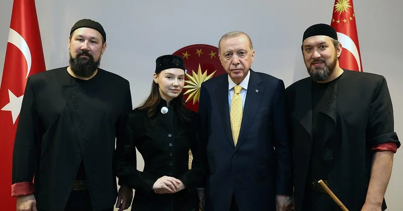 Cumhurbaşkanı Erdoğan, Ay Yola müzik grubunu kabul etti