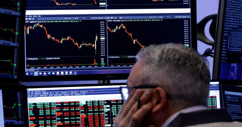 New York borsası Trump ın İran a yönelik açıklamaları sonrası düşüşle açıldı