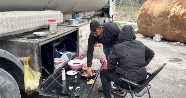 Osmaniye de şoförlerin zorlu nöbeti: 12 gündür yükler boşaltılmadı Osmaniye Haberleri