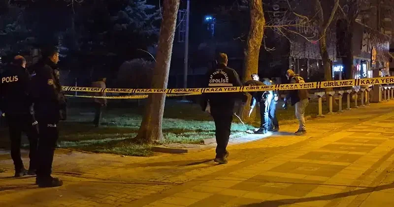 Tartıştığı arkadaşını silahla vurdu