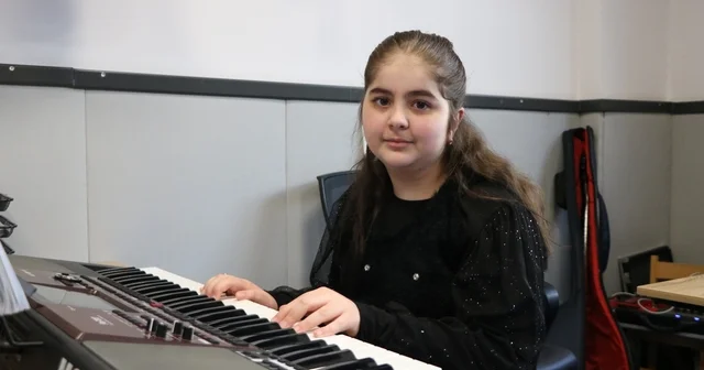 His kaybı ile sağ kolunu kullanamayan Zeynep, 2 nci kez hastalığını yendi Kayseri Haberleri