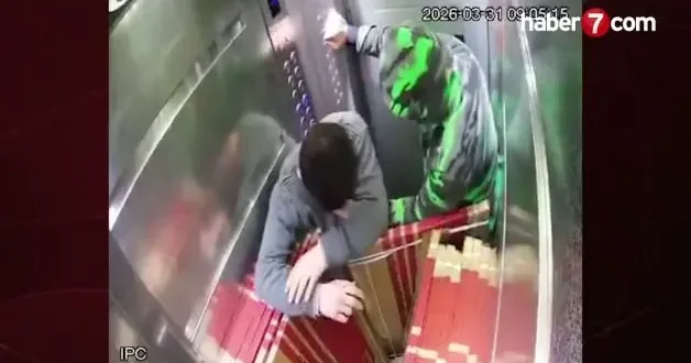 Asansör ağır yüke dayanamayıp yere çakıldı! Korku dolu anlar kamerada