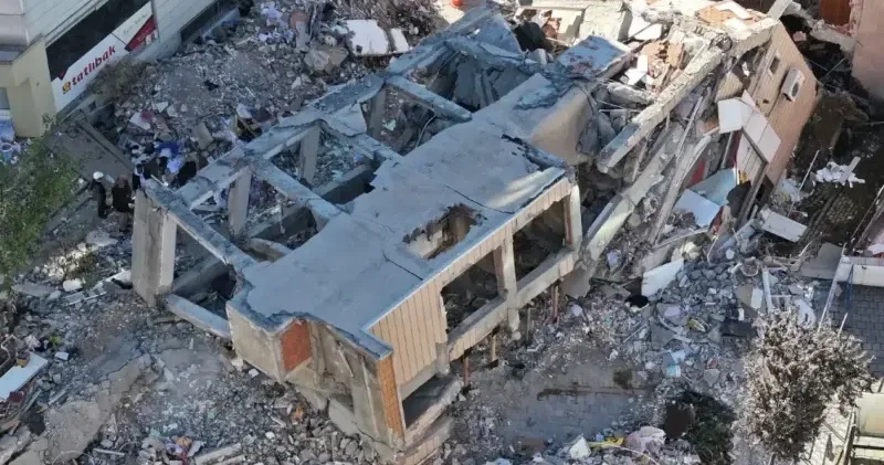 Bilirkişi: Çökmenin sebebi zayıf zemin Yerel Gündem Haberleri