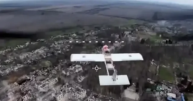 Dron avcısı dron: Ukrayna ya ait silahlı dron Rus İHA sını takip edip imha etti VİDEO İZLE