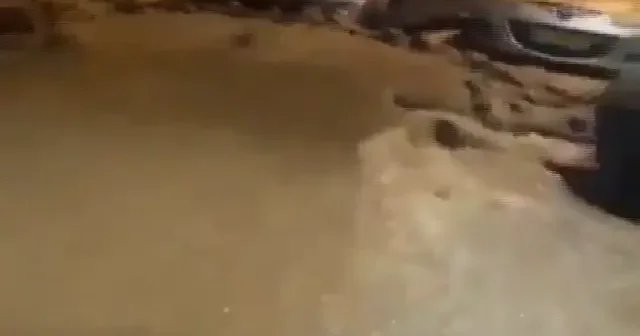 İran’ın füzeleri İsrail in su şebekesini vurdu: Su baskınları yaşandı VİDEO İZLE