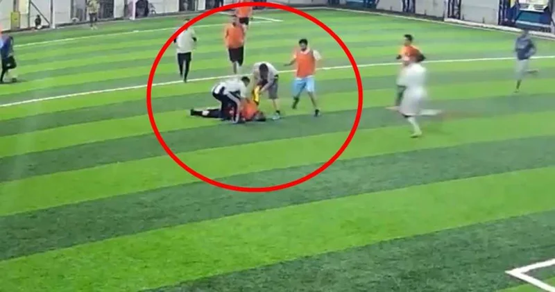 Halı sahada ölüm anı ortaya çıktı: Bir anda yere yığıldı