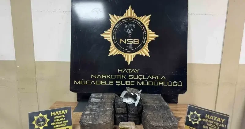 Sahile vuran çuvalın içinde 36 kilogram takoz esrar ele geçirildi Hatay Haberleri