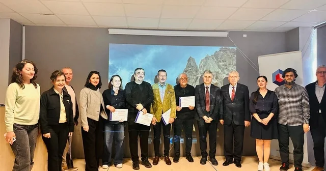 Fotoğrafın doğa, kent ve mimarlıkla kurduğu bağ ele alındı Fotoğrafın Işığında Mekânı Okumak semineri Samsun Haberleri