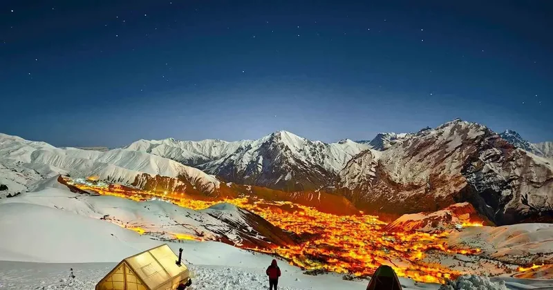 Hakkari manzarası geceye damga vurdu