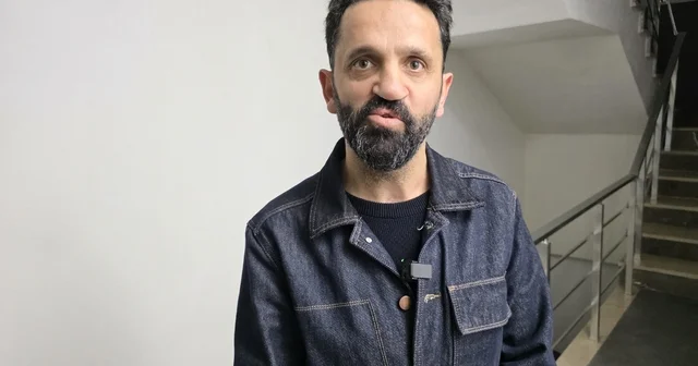 Düzce deki kurye skandalını ortaya çıkaran öğretmenden açıklama Kameraya yansıyan kurye skandalına tepki: Ahilik kültüründen uzaklaşıyoruz Bundan sonra dışarıdan sipariş vermeyi sonlandıracağız Düzce Haberleri