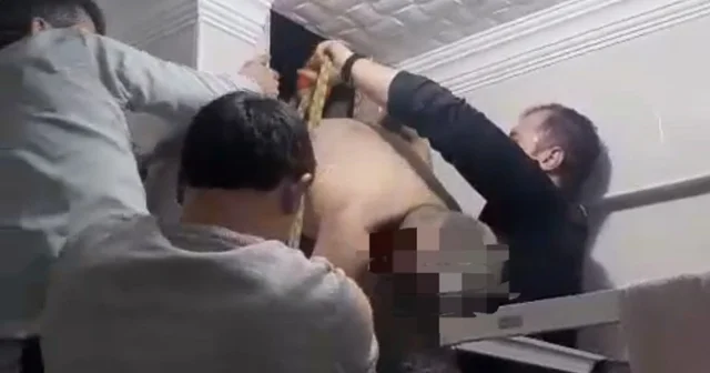 Yozgat ta filmleri aratmayan olay Boşanma aşamasındaki eşine ulaşmak için girdiği havalandırma boşluğunda sıkıştı Yozgat Haberleri