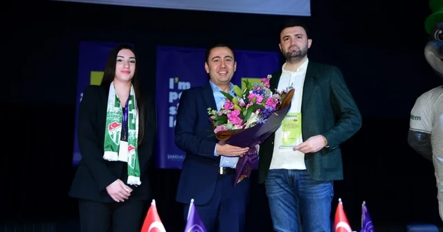 Şahinkaya Girişimcilik Zirvesi 2026 başladı Bursaspor Başkanı Çelik Şahinkayalı öğrenciler ile buluştu Bursa Haberleri