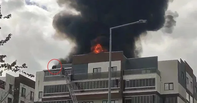 8 katlı apartmandaki yangında mahsur kalan 2 kişi kurtarıldı; o anlar kamerada Bursa Haberleri