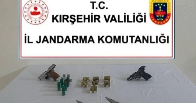 Kırşehir de ruhsatsız silah operasyonu: 2 tabanca, 167 fişek ele geçirildi Kırşehir Haberleri